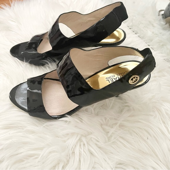 Michael Michael Kors Rochelle Open Toe Patent Leater Black  Sandals - Picture 2 of 7